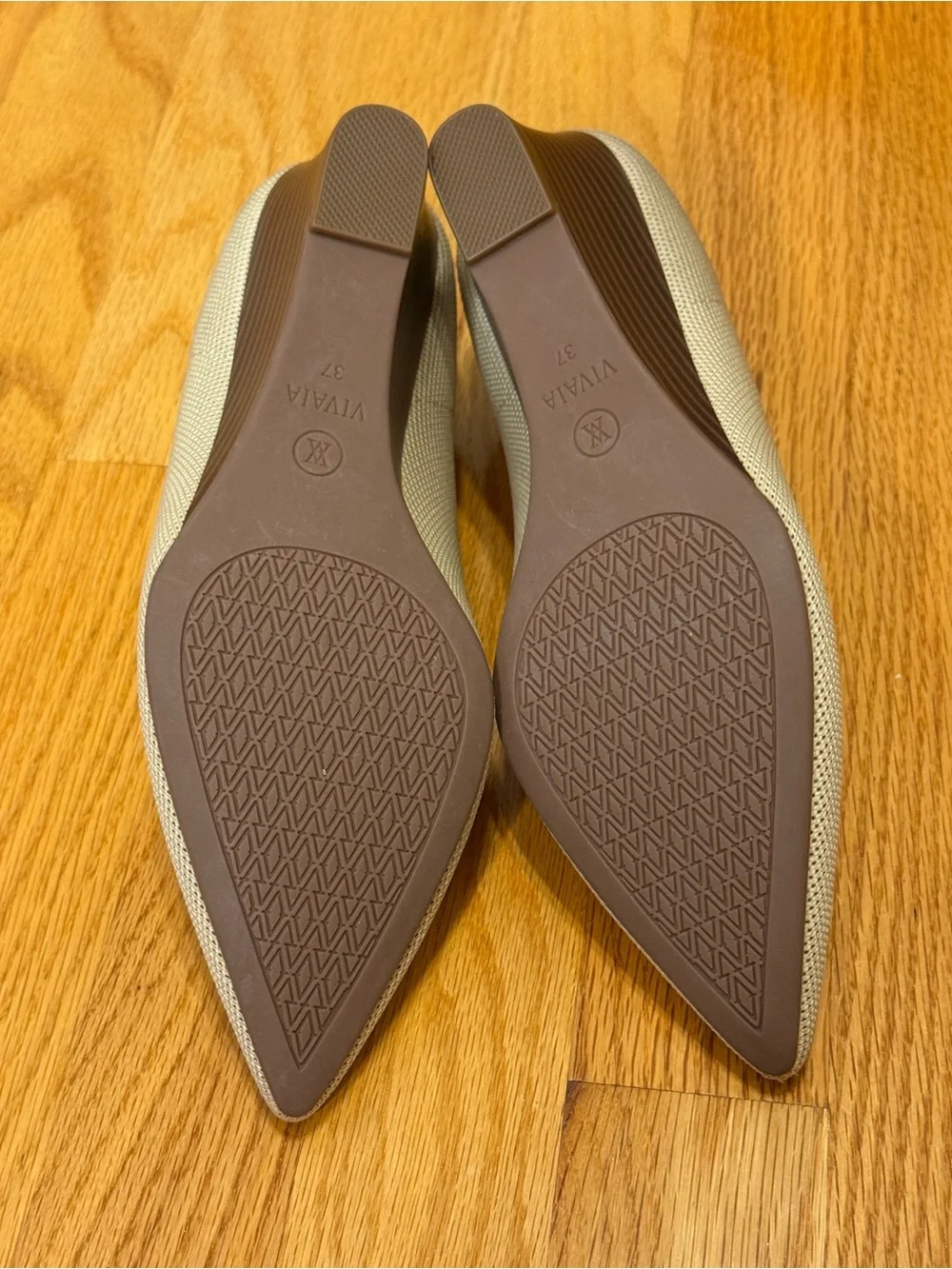 Vivaia Pointed Toe Wedge (Aria Wedge) NWOT